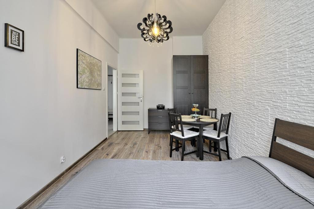 Apartament W Centrum :) Krakau Buitenkant foto
